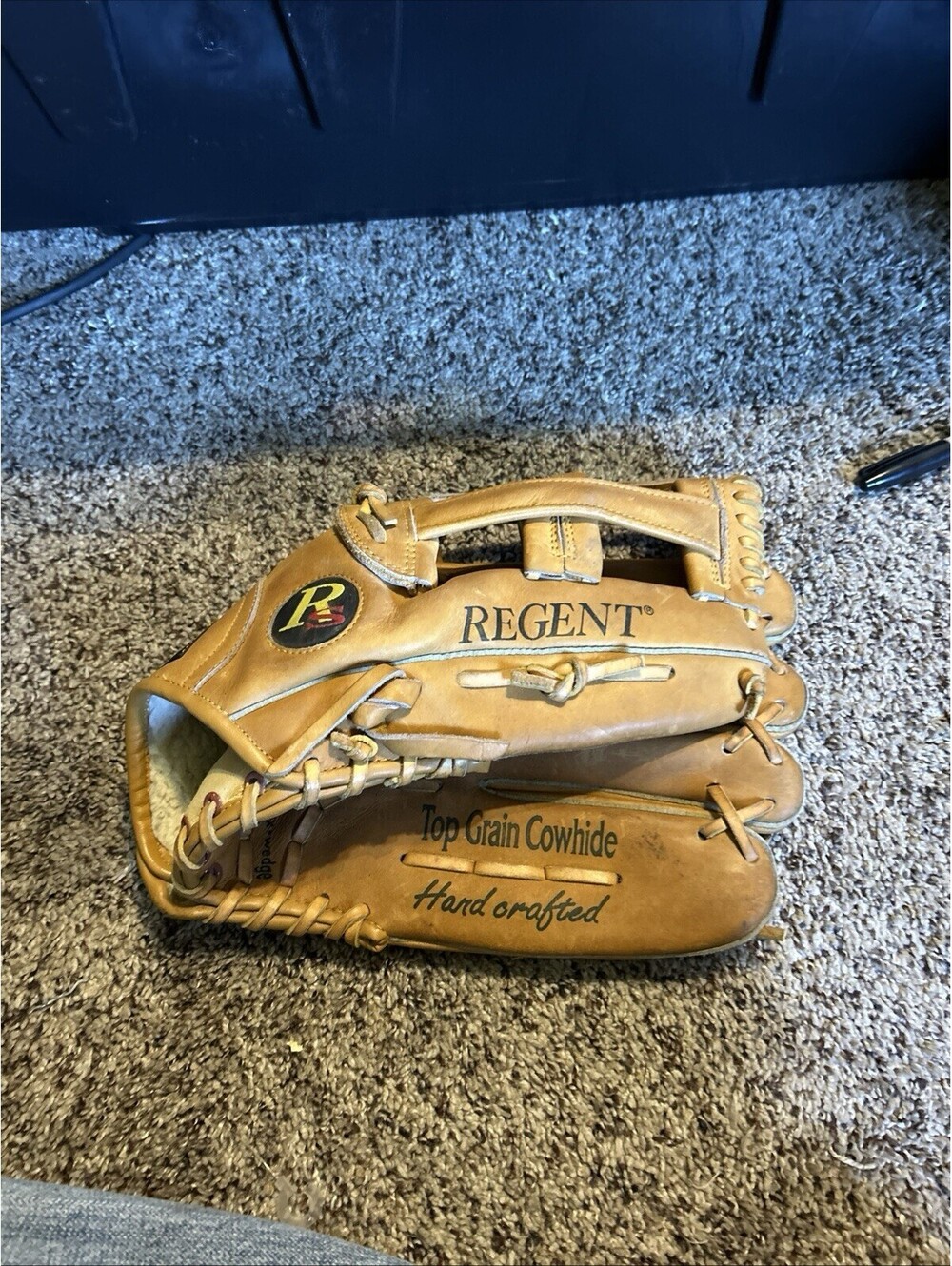 REGENT Men’s Cowhide Leather Baseball Glove Model 07980 9 Inches